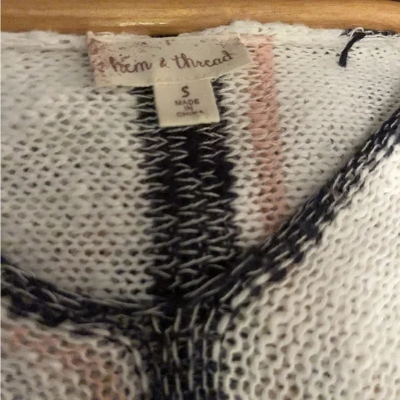 Lightweight cotton sweater size small - Picture 3 of 5